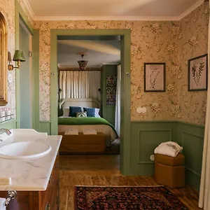 ** Gasthof Rosegarden House - By Unlock Portugal